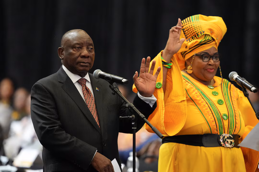 Переобраний президент ПАР Рамафоса укладає коаліційну угоду з АНК